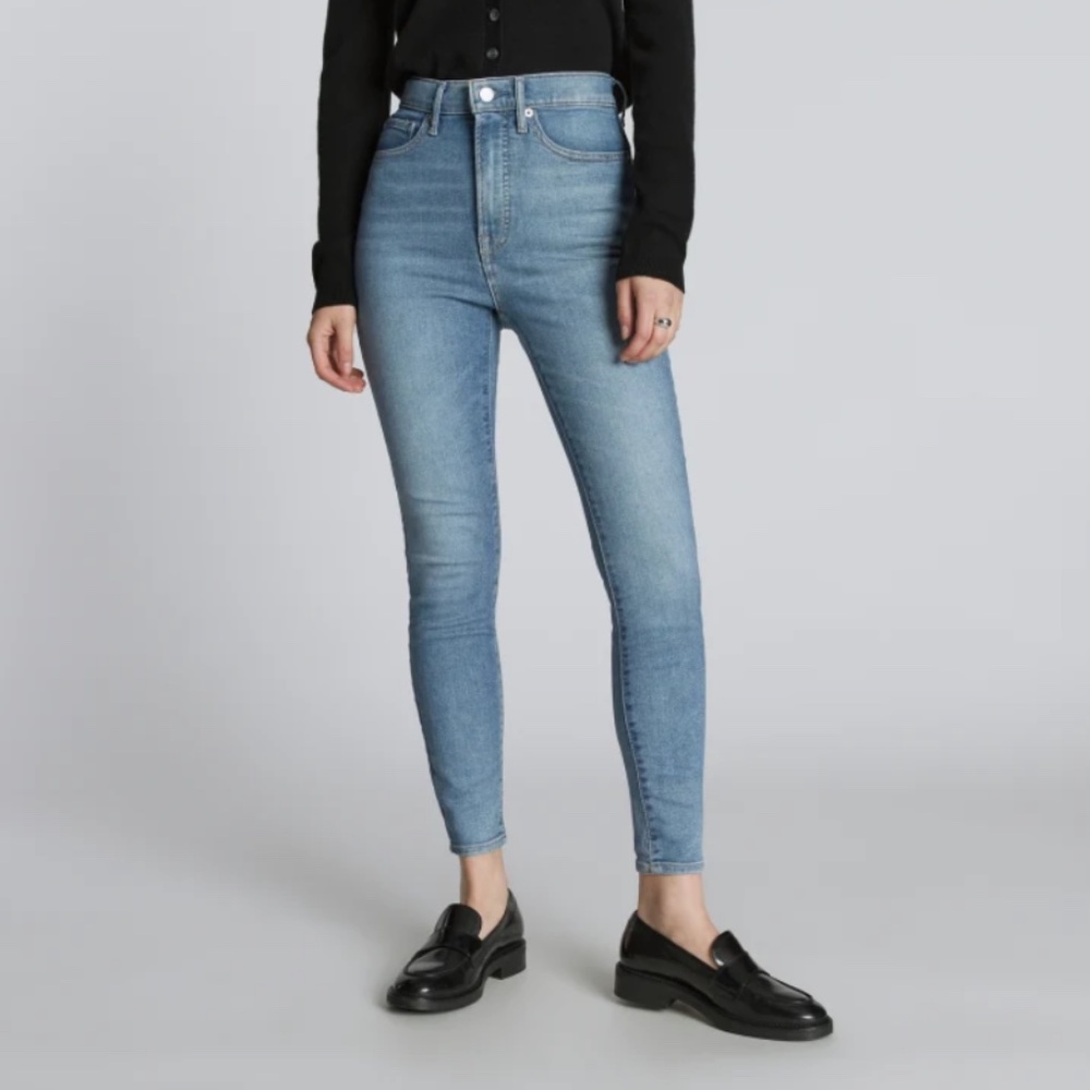 Way High Everlane Jeans. Size 26. Faded Blue Wash. Great condition.